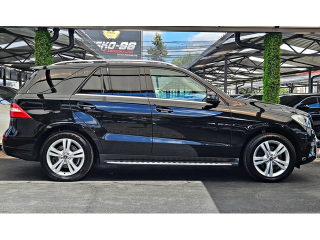 Mercedes-Benz ML 350 ! AMG/DISTRON/МАСАЖ/CAMERA/ПОДГРЕВ/AIRMATIC/AMBI/L - автомобили, коли, обяви за нови и употребявани 3