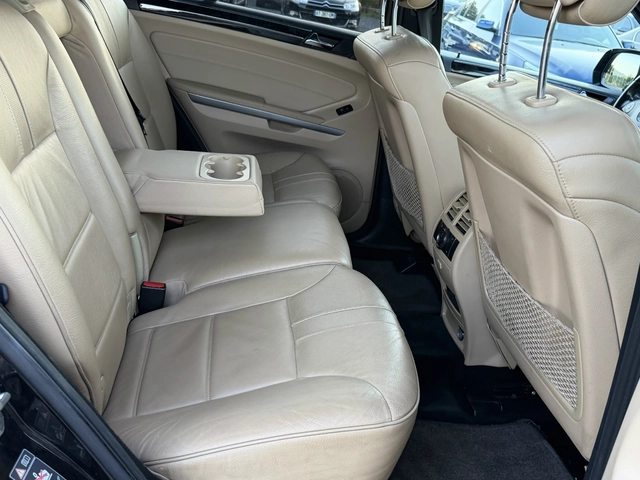 Mercedes-Benz ML 350 /6.3AMG /HARMAN CARDON/КАМЕРА/ПАНОРАМЕН ЛЮК/ - автомобили, коли, обяви за нови и употребявани 10