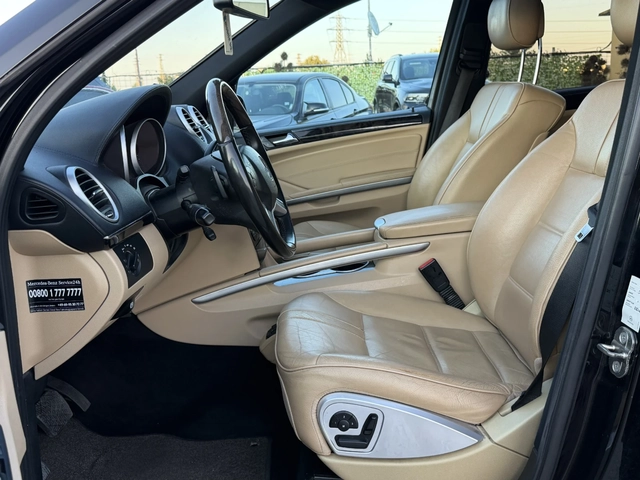 Mercedes-Benz ML 350 /6.3AMG /HARMAN CARDON/КАМЕРА/ПАНОРАМЕН ЛЮК/ - автомобили, коли, обяви за нови и употребявани 8