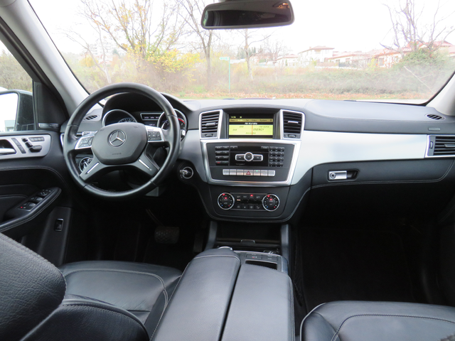Mercedes-Benz ML 350 * AMG-PACK DISTRONIC+ РЕГИСТРИРАН* - автомобили, коли, обяви за нови и употребявани 12