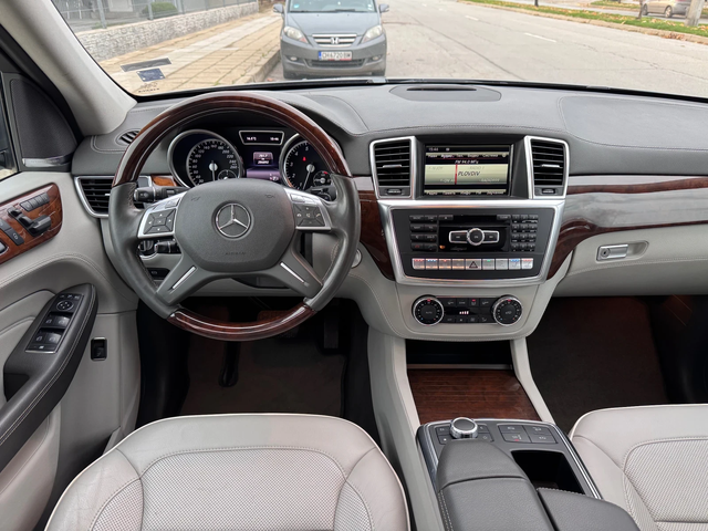 Mercedes-Benz ML 500 4MATIC Sport* Обслужен* ПЕРФЕКТЕН - автомобили, коли, обяви за нови и употребявани 12