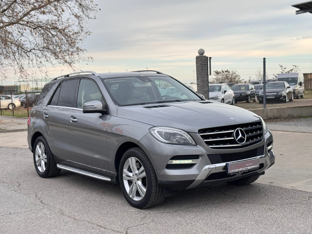 Mercedes-Benz ML 500 4MATIC Sport* Обслужен* ПЕРФЕКТЕН - автомобили, коли, обяви за нови и употребявани 6