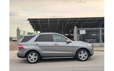 Mercedes-Benz ML 500 4MATIC Sport* Обслужен* ПЕРФЕКТЕН - автомобили, коли, обяви за нови и употребявани 7