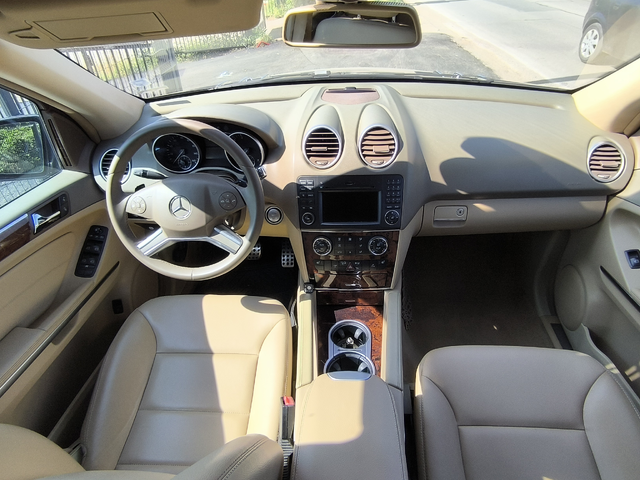 Mercedes-Benz ML 500 AMG-pack Facelift - автомобили, коли, обяви за нови и употребявани 8