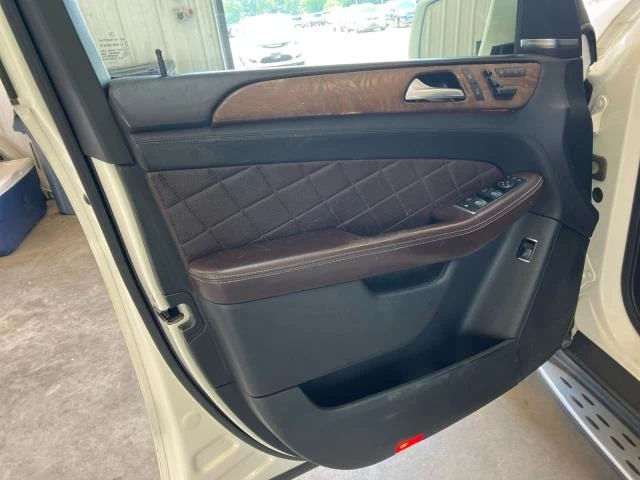 Mercedes-Benz ML 550 DESIGNO* AMG* HARMAN* KEYLESS GO* ПОДГРЕВ* КАМЕРА - автомобили, коли, обяви за нови и употребявани 12