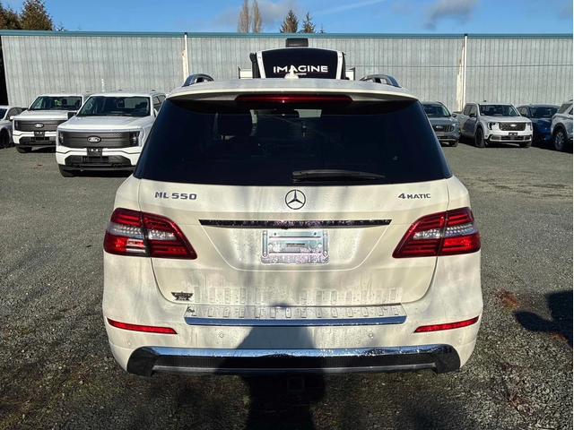 Mercedes-Benz ML 550 * CARFAX * ЦЕНА ДО БГ - автомобили, коли, обяви за нови и употребявани 3