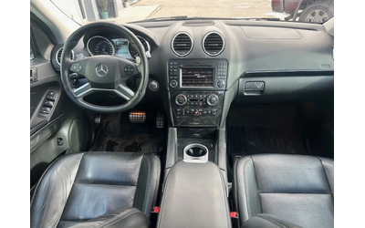 Mercedes-Benz ML 63 AMG 4MATIC* КОжа* Подгрев* Обдухване* Кейлес* Blind Sp - автомобили, коли, обяви за нови и употребявани 13