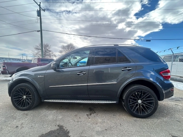 Mercedes-Benz ML 63 AMG 4MATIC* КОжа* Подгрев* Обдухване* Кейлес* Blind Sp - автомобили, коли, обяви за нови и употребявани 3