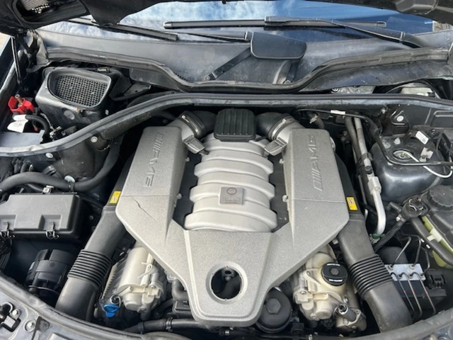 Mercedes-Benz ML 63 AMG 4MATIC* КОжа* Подгрев* Обдухване* Кейлес* Blind Sp - автомобили, коли, обяви за нови и употребявани 8