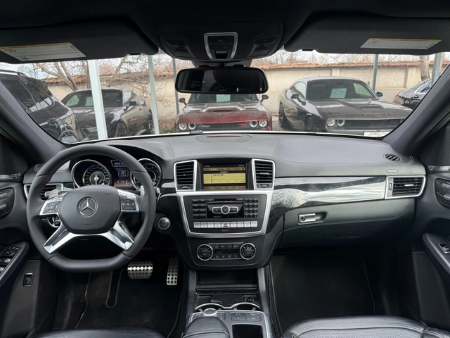 Mercedes-Benz ML 63 AMG SPEEDSHIFT - автомобили, коли, обяви за нови и употребявани 12