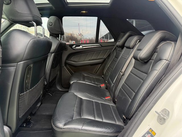 Mercedes-Benz ML 63 AMG SPEEDSHIFT - автомобили, коли, обяви за нови и употребявани 8
