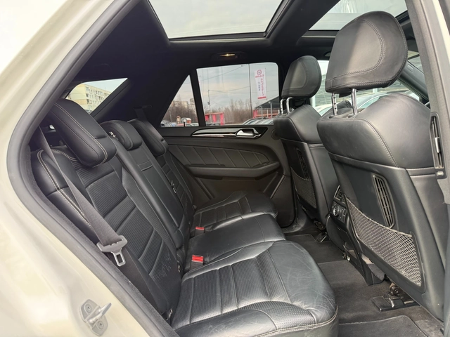 Mercedes-Benz ML 63 AMG SPEEDSHIFT - автомобили, коли, обяви за нови и употребявани 9