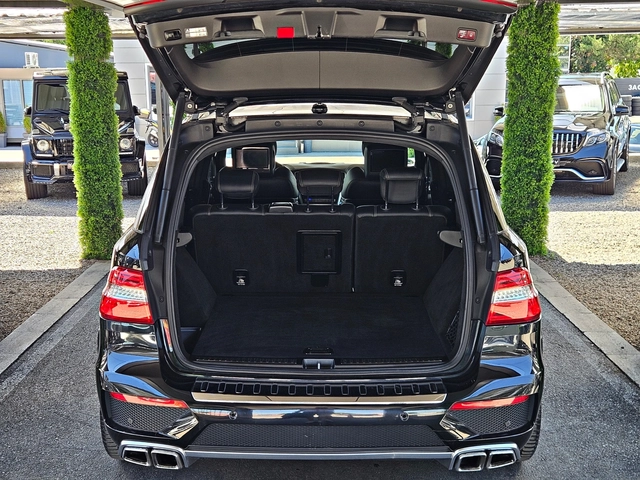 Mercedes-Benz ML 63 AMG ТVx3/DISTR/PANO/CAMERA/HARMAN/ОБДУХ/AMBIENT/LIZING - автомобили, коли, обяви за нови и употребявани 7