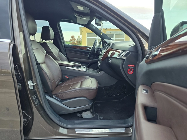 Mercedes-Benz ML * AMG Edition * Key less GO * Distronic * Camera * - автомобили, коли, обяви за нови и употребявани 13