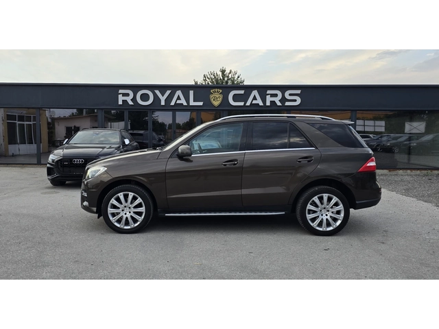 Mercedes-Benz ML * AMG Edition * Key less GO * Distronic * Camera * - автомобили, коли, обяви за нови и употребявани 4