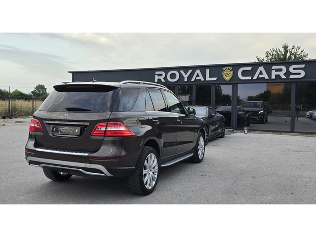 Mercedes-Benz ML * AMG Edition * Key less GO * Distronic * Camera * - автомобили, коли, обяви за нови и употребявани 7