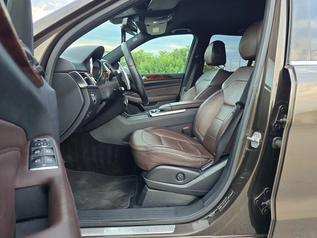 Mercedes-Benz ML * AMG Edition * Key less GO * Distronic * Camera * - автомобили, коли, обяви за нови и употребявани 8