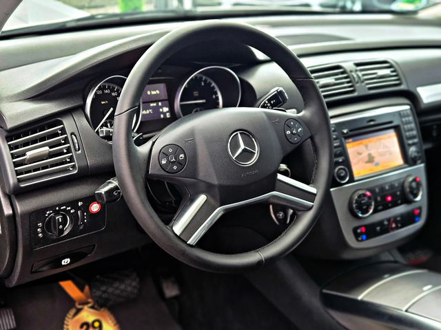 Mercedes-Benz R 350 AMG/4MATIC/GERMANY/DISTRONIC/ПОДГРЕВ/ОБДУХ/F1/LIZI - автомобили, коли, обяви за нови и употребявани 10