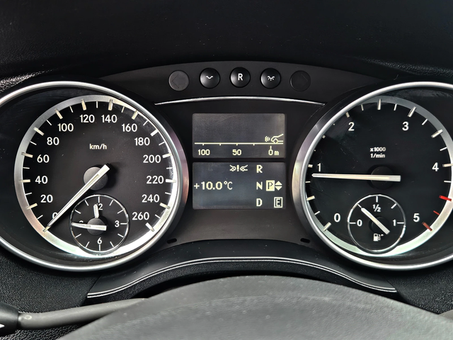 Mercedes-Benz R 350 AMG/4MATIC/GERMANY/DISTRONIC/ПОДГРЕВ/ОБДУХ/F1/LIZI - автомобили, коли, обяви за нови и употребявани 9