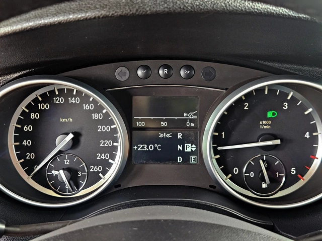 Mercedes-Benz R 350 AMG/4MAT/AIR/DISTRONIC/CAMERA/ПОДГРЕВ/ОБДУХ/LIZING - автомобили, коли, обяви за нови и употребявани 9