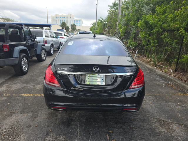 Mercedes-Benz S 550 - автомобили, коли, обяви за нови и употребявани 3