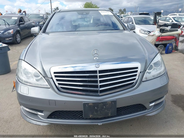Mercedes-Benz S 550 4.6L V-8 DI, DOHC, VVT, TURBO, 429HP Rear Wheel Drive - автомобили, коли, обяви за нови и употребявани 11