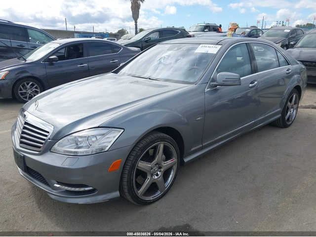 Mercedes-Benz S 550 4.6L V-8 DI, DOHC, VVT, TURBO, 429HP Rear Wheel Drive - автомобили, коли, обяви за нови и употребявани 1