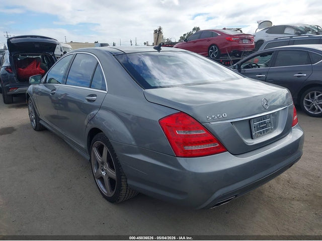Mercedes-Benz S 550 4.6L V-8 DI, DOHC, VVT, TURBO, 429HP Rear Wheel Drive - автомобили, коли, обяви за нови и употребявани 2
