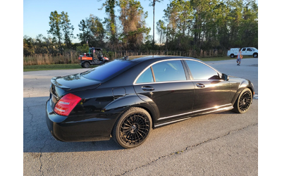 mercedes-benz-s-550 - 1