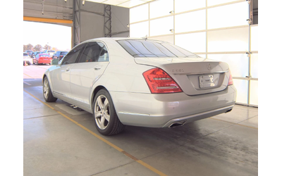 mercedes-benz-s-550 - 3