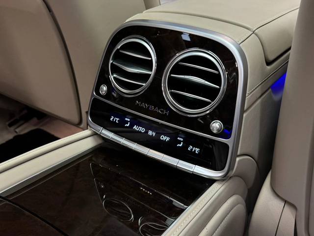 Mercedes-Benz S 560 MAYBACH 4Matic* 3xTV* Burm* 360* - автомобили, коли, обяви за нови и употребявани 10