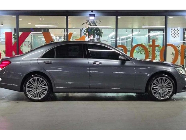 Mercedes-Benz S 560 - автомобили, коли, обяви за нови и употребявани 2