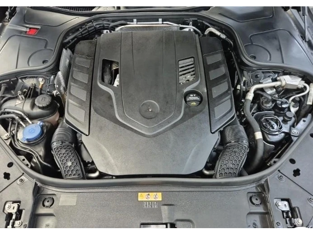 Mercedes-Benz S 560 - автомобили, коли, обяви за нови и употребявани 11