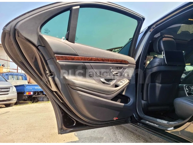 Mercedes-Benz S 560 - автомобили, коли, обяви за нови и употребявани 15