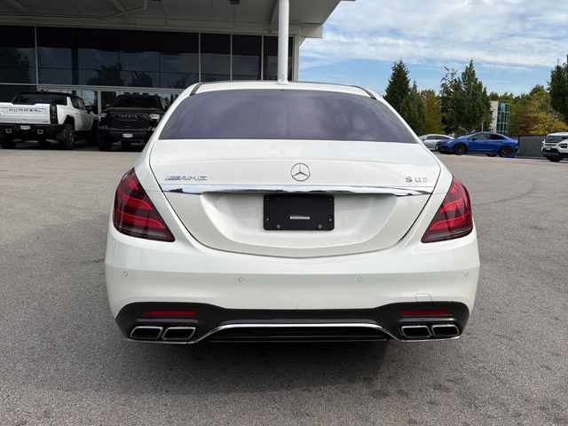 Mercedes-Benz S 63 4L 8cyl AWD - автомобили, коли, обяви за нови и употребявани 4