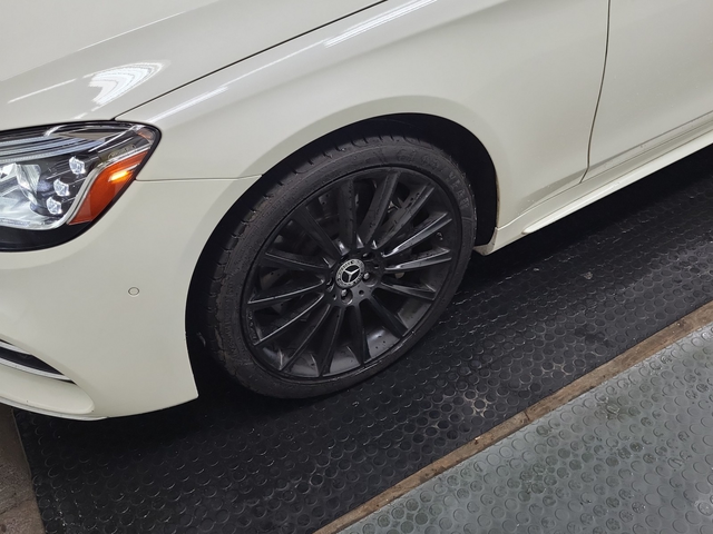 Mercedes-Benz S 63 4L 8cyl AWD - автомобили, коли, обяви за нови и употребявани 5