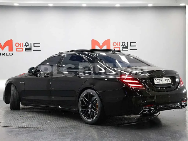 Mercedes-Benz S 63 AMG * Pano* Ceramic* HeadUp* Full* АВТОКРЕДИТ - автомобили, коли, обяви за нови и употребявани 3