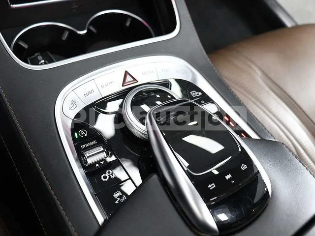 Mercedes-Benz S 63 AMG * Pano* Ceramic* HeadUp* Full* АВТОКРЕДИТ - автомобили, коли, обяви за нови и употребявани 6