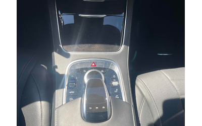 Mercedes-Benz S-CLASS 4.0L 8cyl AWD - автомобили, коли, обяви за нови и употребявани 8