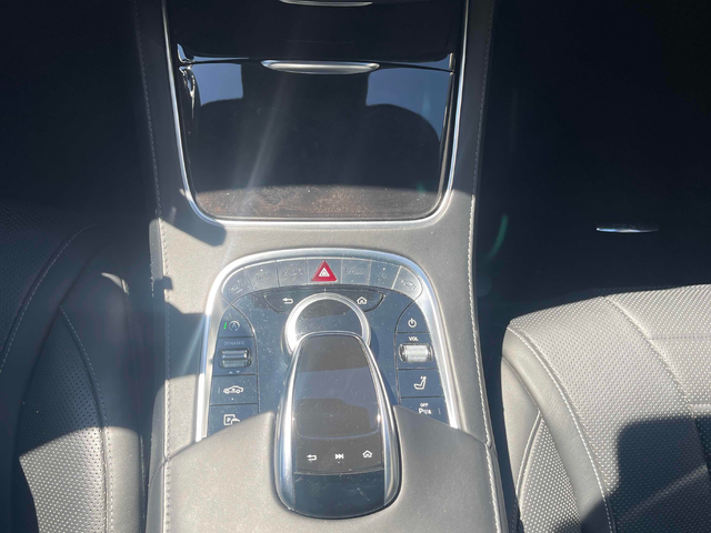 Mercedes-Benz S-CLASS 4.0L 8cyl AWD - автомобили, коли, обяви за нови и употребявани 8