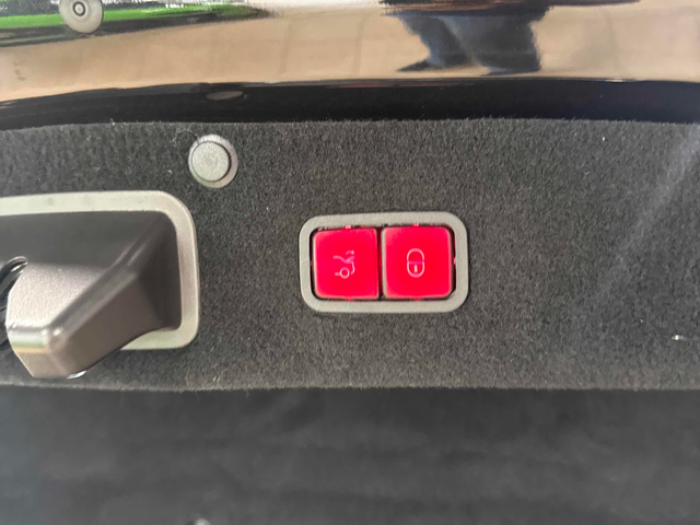 Mercedes-Benz S-CLASS 4.0L 8cyl AWD - автомобили, коли, обяви за нови и употребявани 15