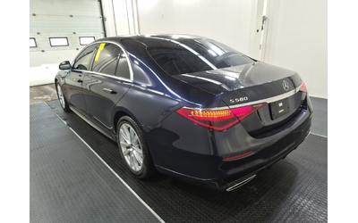 mercedes-benz-s-class-4l-8cyl-awd - 3