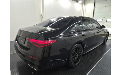 mercedes-benz-s-class-4l-8cyl-awd - 2
