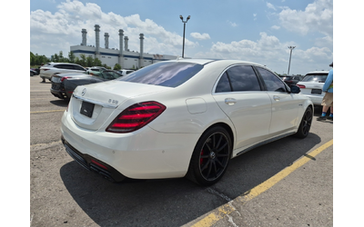 mercedes-benz-s-class-4l-8cyl-awd - 2