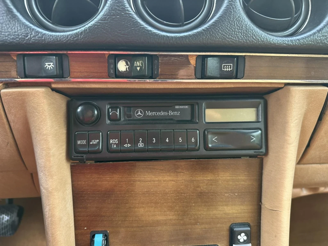 Mercedes-Benz SL 380 / КЛИМАТИК / ЕЛЕКТРИЧЕСКИ ПРОЗОРЦИ - автомобили, коли, обяви за нови и употребявани 10