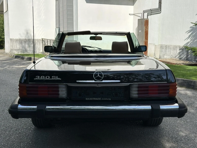 Mercedes-Benz SL 380 / КЛИМАТИК / ЕЛЕКТРИЧЕСКИ ПРОЗОРЦИ - автомобили, коли, обяви за нови и употребявани 5