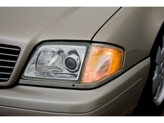 Mercedes-Benz SL 500 - автомобили, коли, обяви за нови и употребявани 24