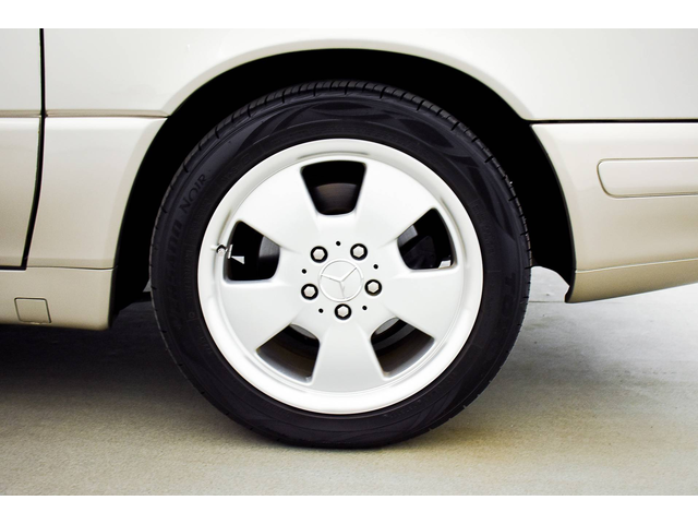 Mercedes-Benz SL 500 - автомобили, коли, обяви за нови и употребявани 31