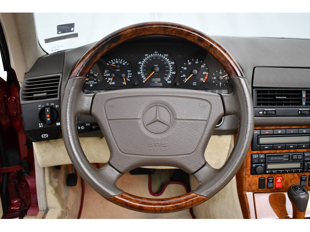 Mercedes-Benz SL 500 40th Anniversary Roadster Edition - автомобили, коли, обяви за нови и употребявани 13