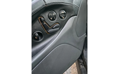 Mercedes-Benz SL 55 AMG - автомобили, коли, обяви за нови и употребявани 12